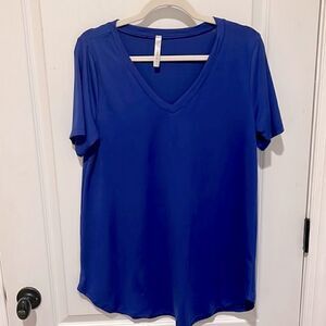 EC Brilliant Blue V-neck T-shirt super soft